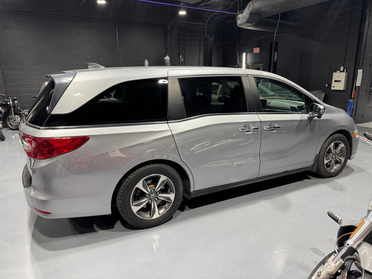 2018 Honda Odyssey EX - Photo #4