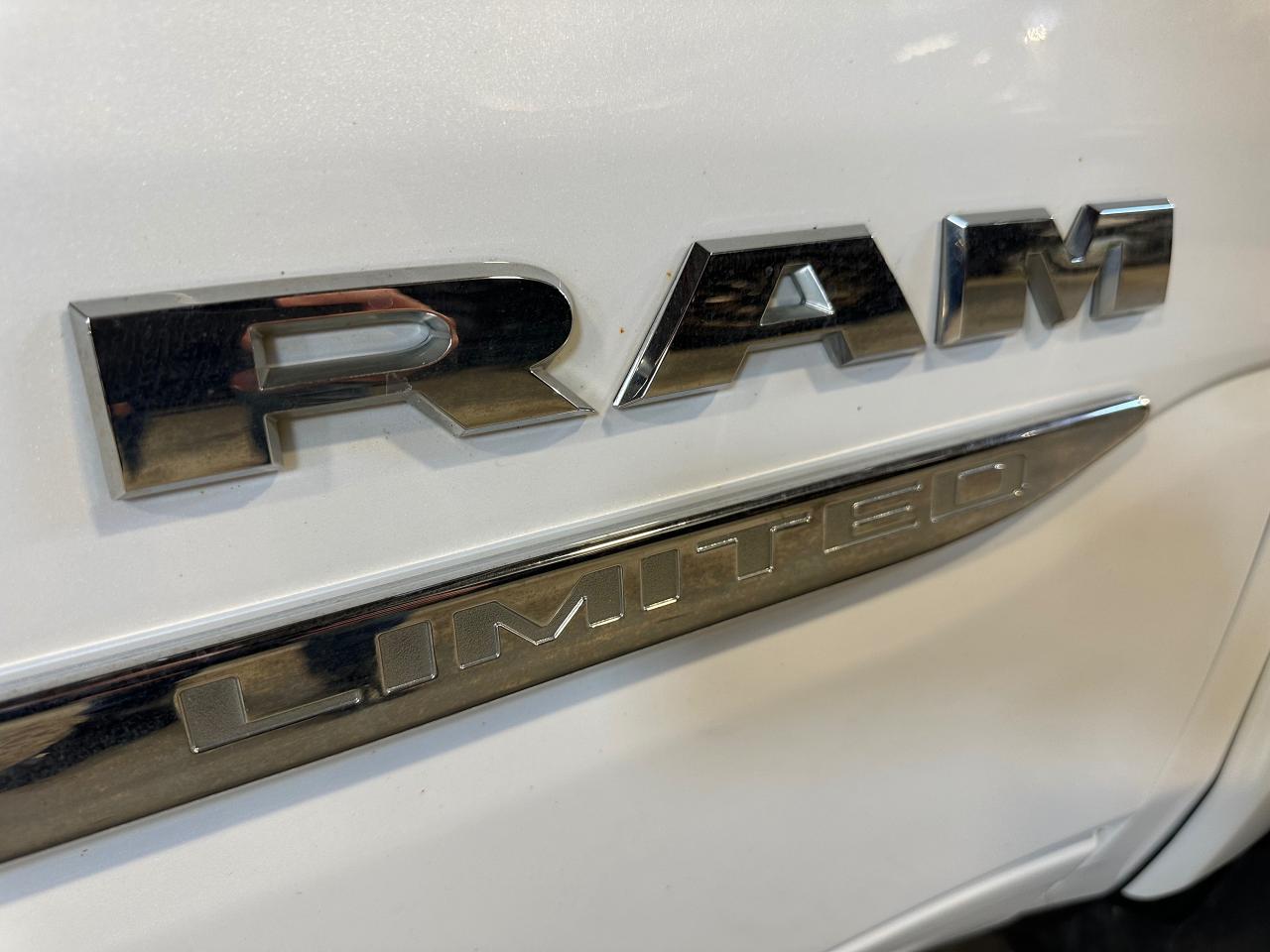 1748027744