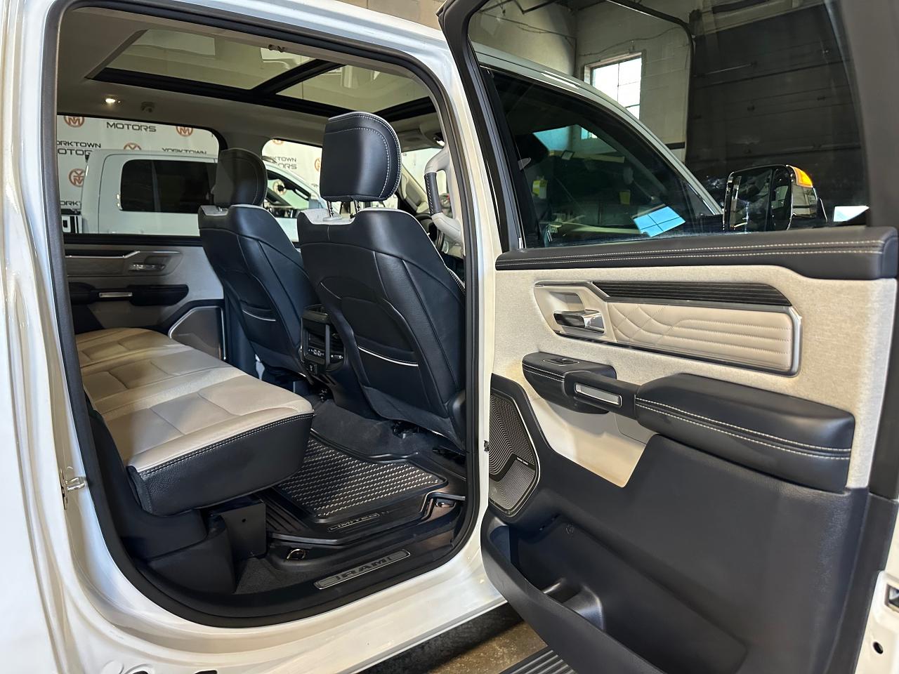 2022 RAM 1500 LIMITIED | CREW CAB | PANO SUNROOF | LEATHER - Photo #17