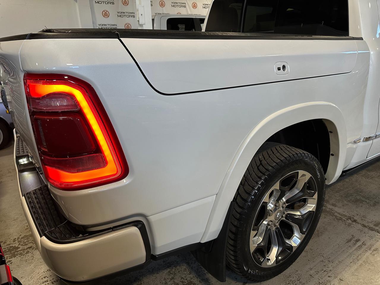 2022 RAM 1500 LIMITIED | CREW CAB | PANO SUNROOF | LEATHER - Photo #25