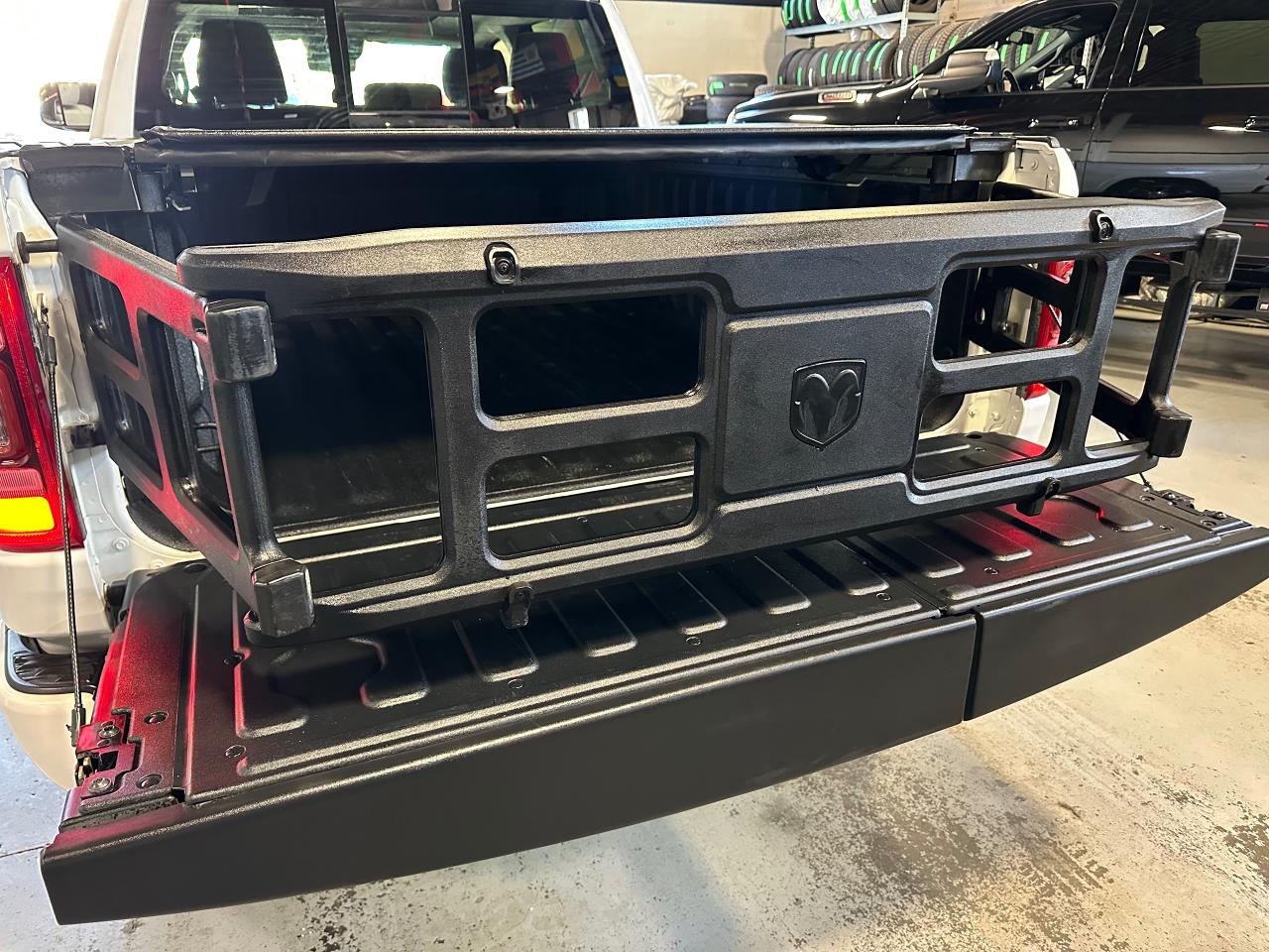 2022 RAM 1500 LIMITIED | CREW CAB | PANO SUNROOF | LEATHER - Photo #51