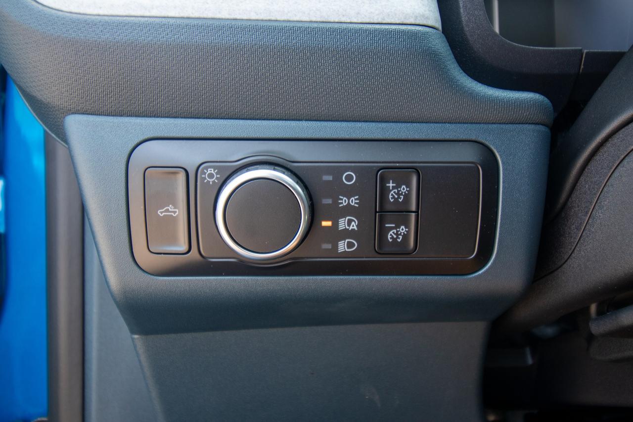 2025 Ford Maverick XLT AWD SuperCrew Photo5