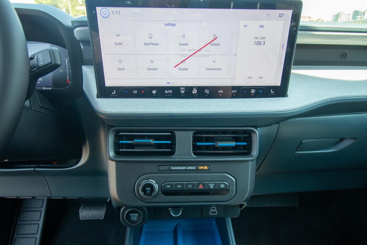 2025 Ford Maverick XLT AWD SuperCrew Photo5