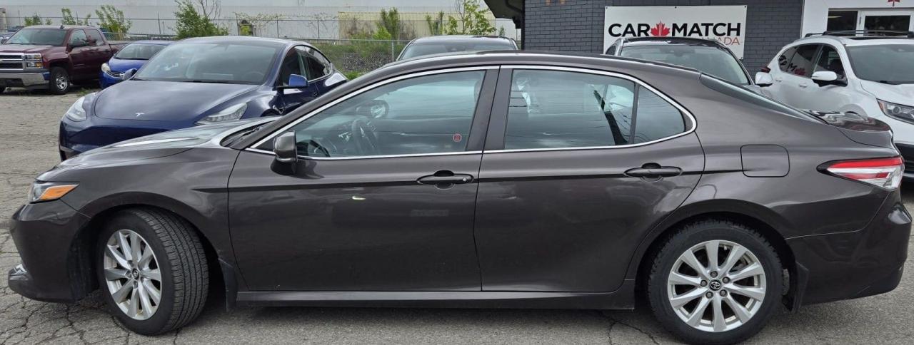 2018 Toyota Camry LE / HEATED SEATS / SMART CRUISE / BLUETOOTH - Photo #3