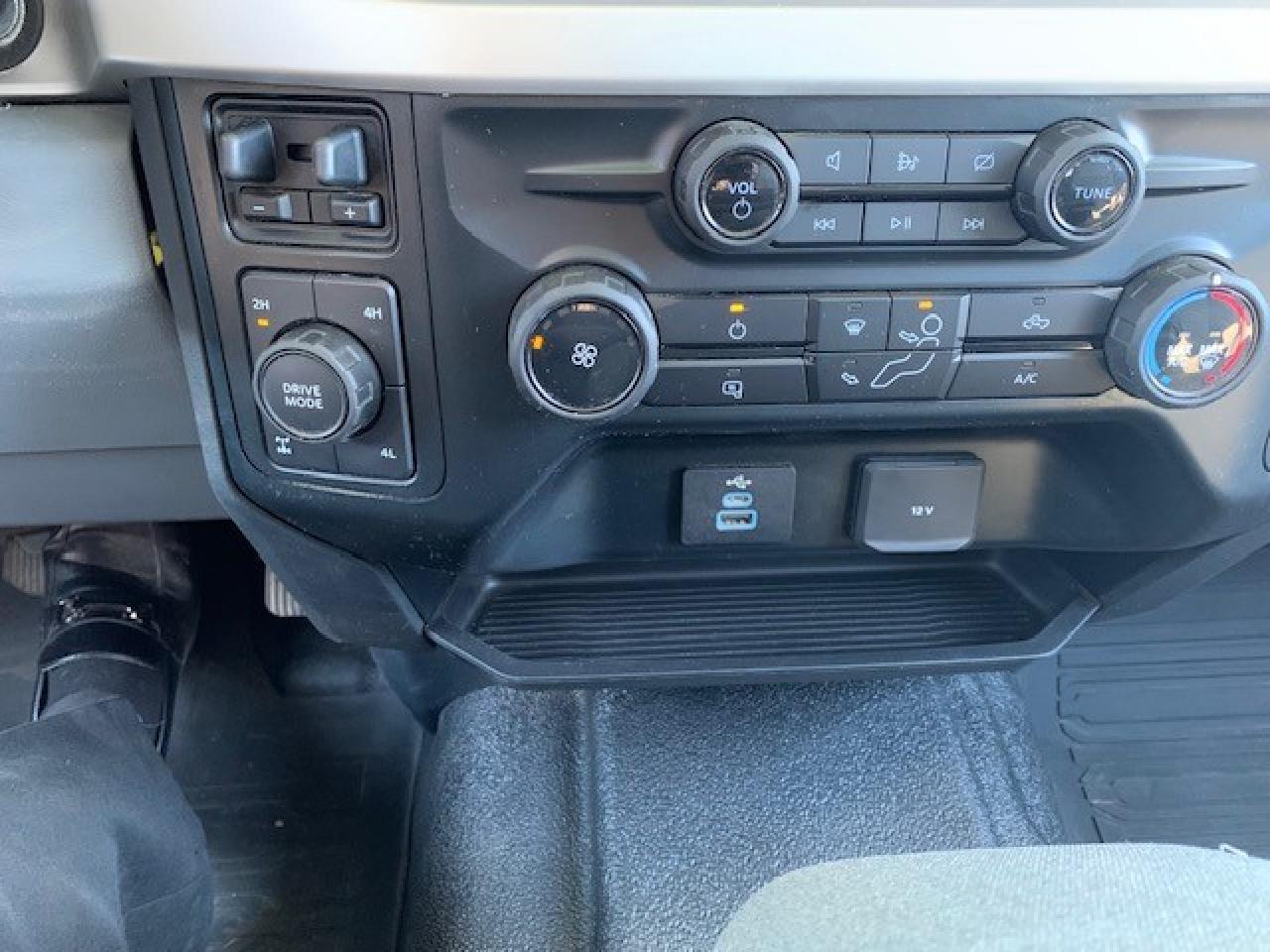 2023 Ford F-250 XLT - Photo #11