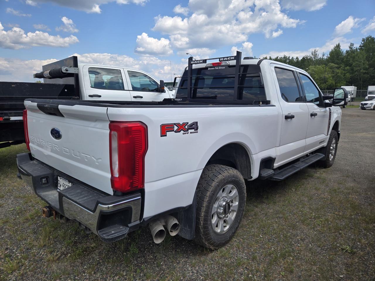 2023 Ford F-250 XLT - Photo #4