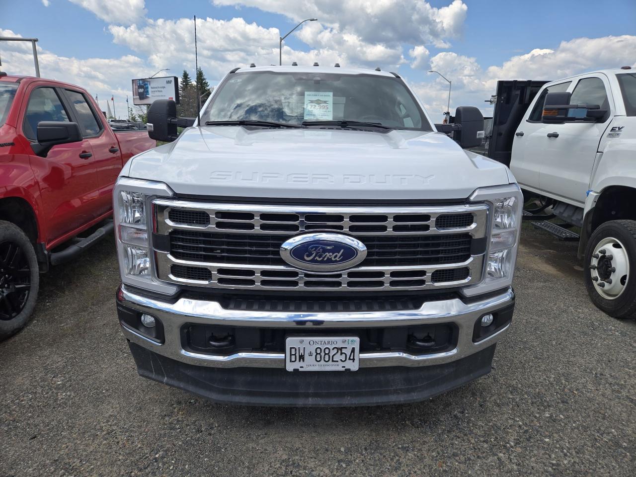 2023 Ford F-250 XLT - Photo #2