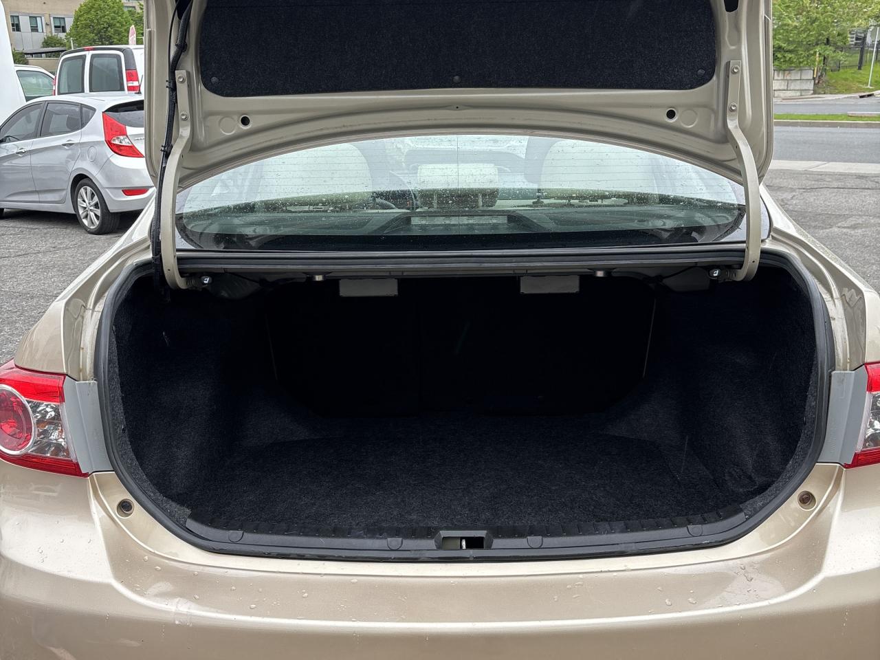 2011 Toyota Corolla 4DR SDN AUTO CE Photo27