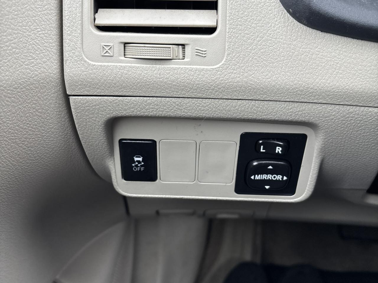 2011 Toyota Corolla 4DR SDN AUTO CE Photo40