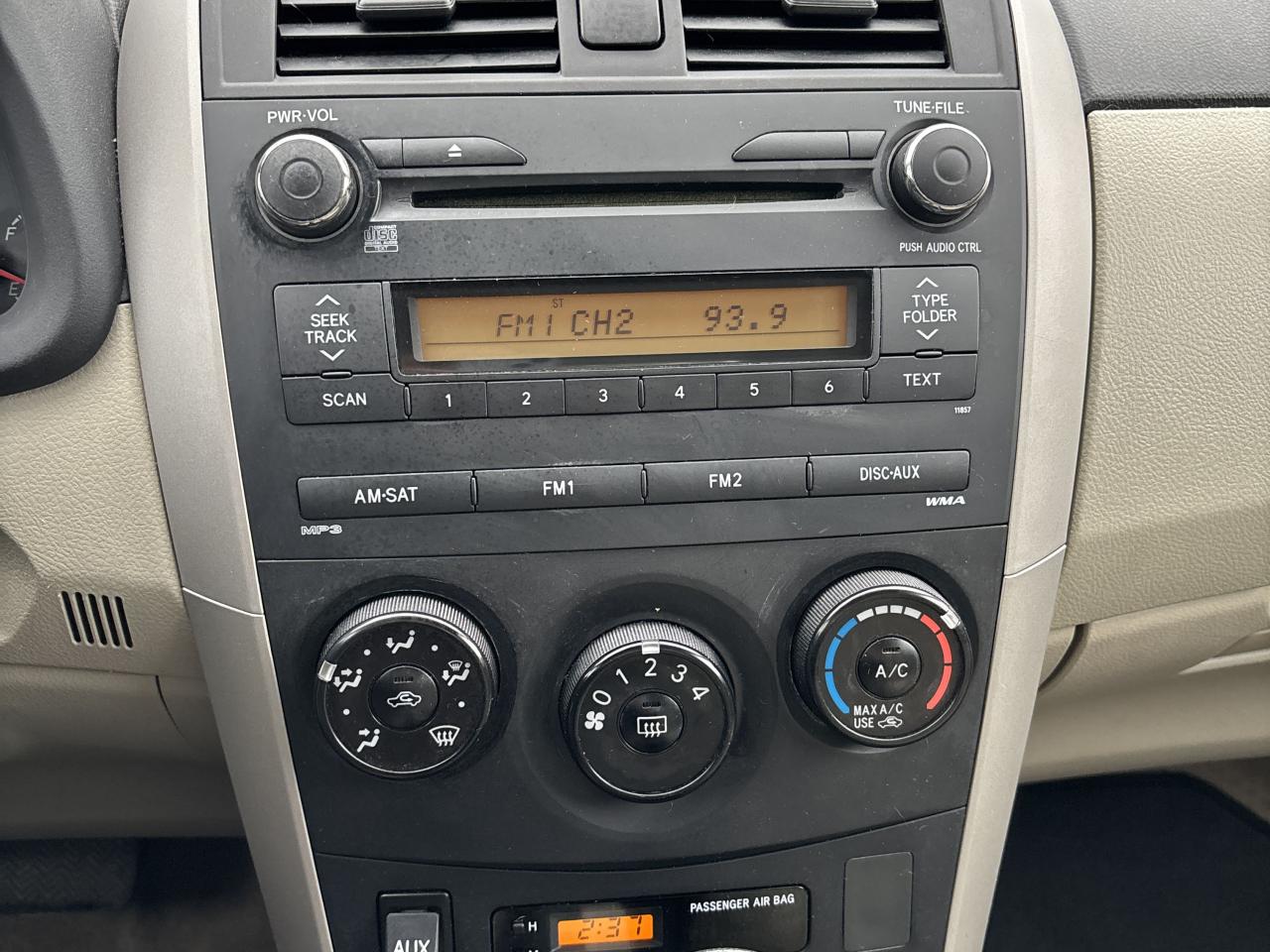 2011 Toyota Corolla 4DR SDN AUTO CE Photo17