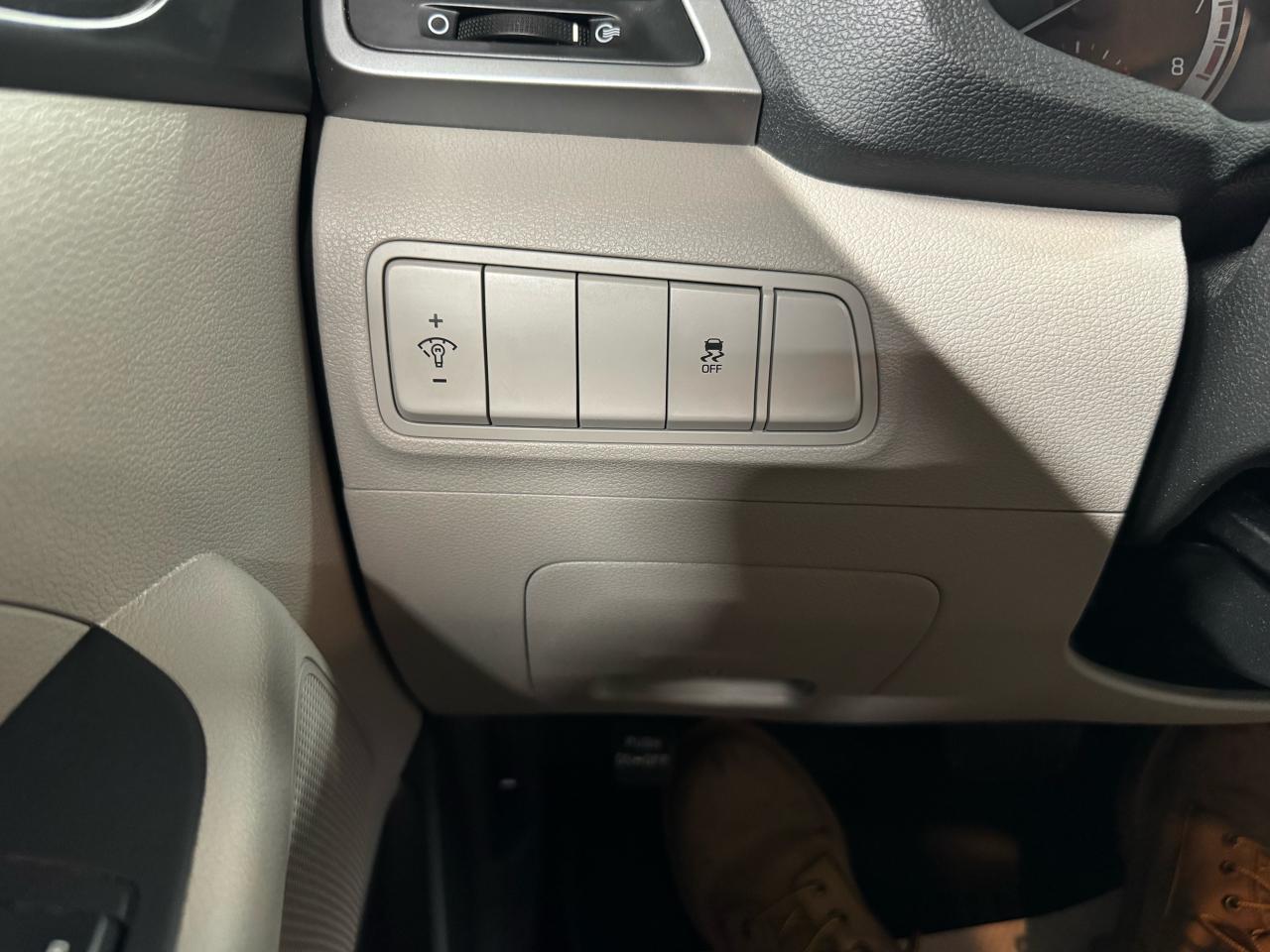 2017 Hyundai Tucson AWD 4dr 2.0L Photo34