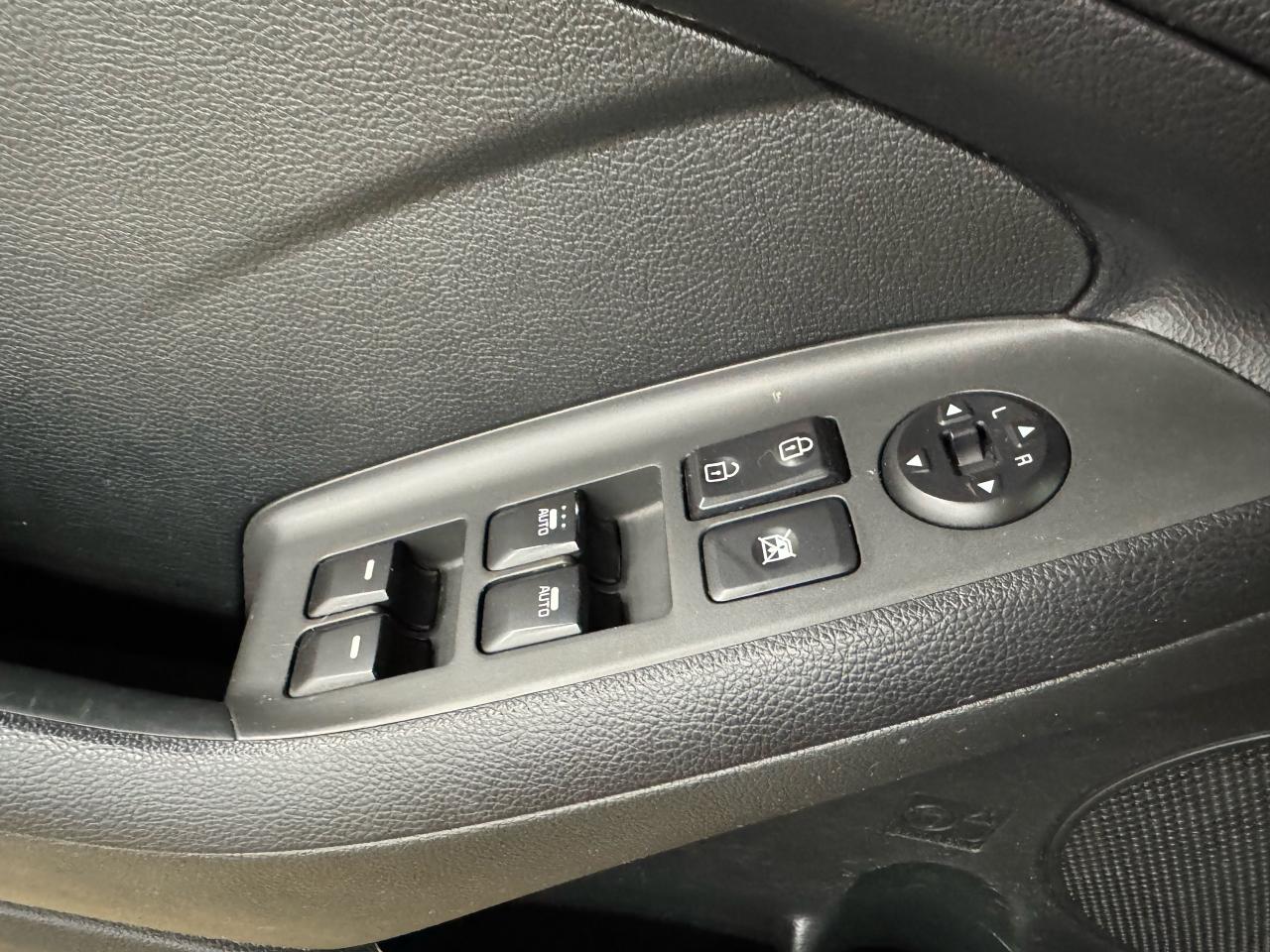 2018 Kia Forte LX Photo11