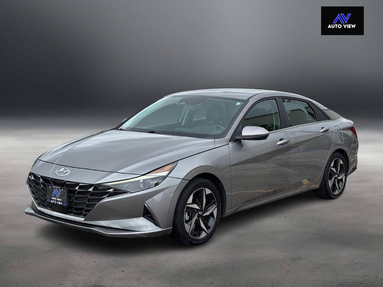 2023 Hyundai Elantra Luxury **HYBRID MODEL** - Photo #9