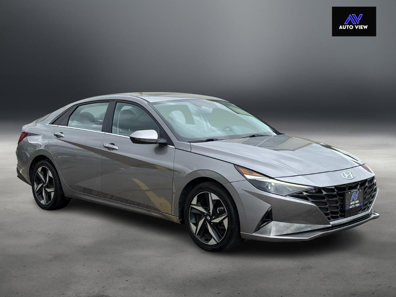 2023 Hyundai Elantra Luxury **HYBRID MODEL** - Photo #3