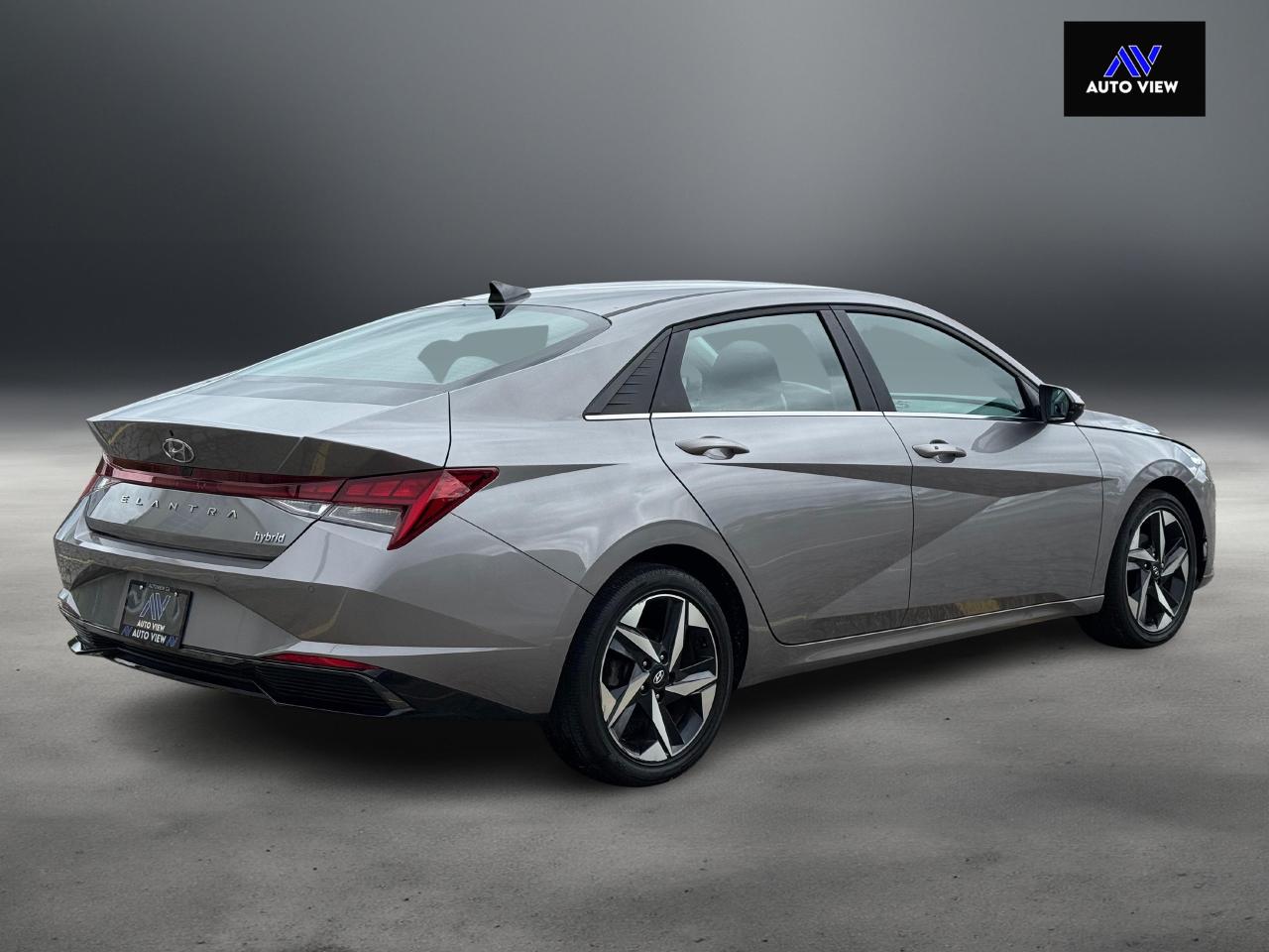2023 Hyundai Elantra Luxury **HYBRID MODEL** - Photo #5