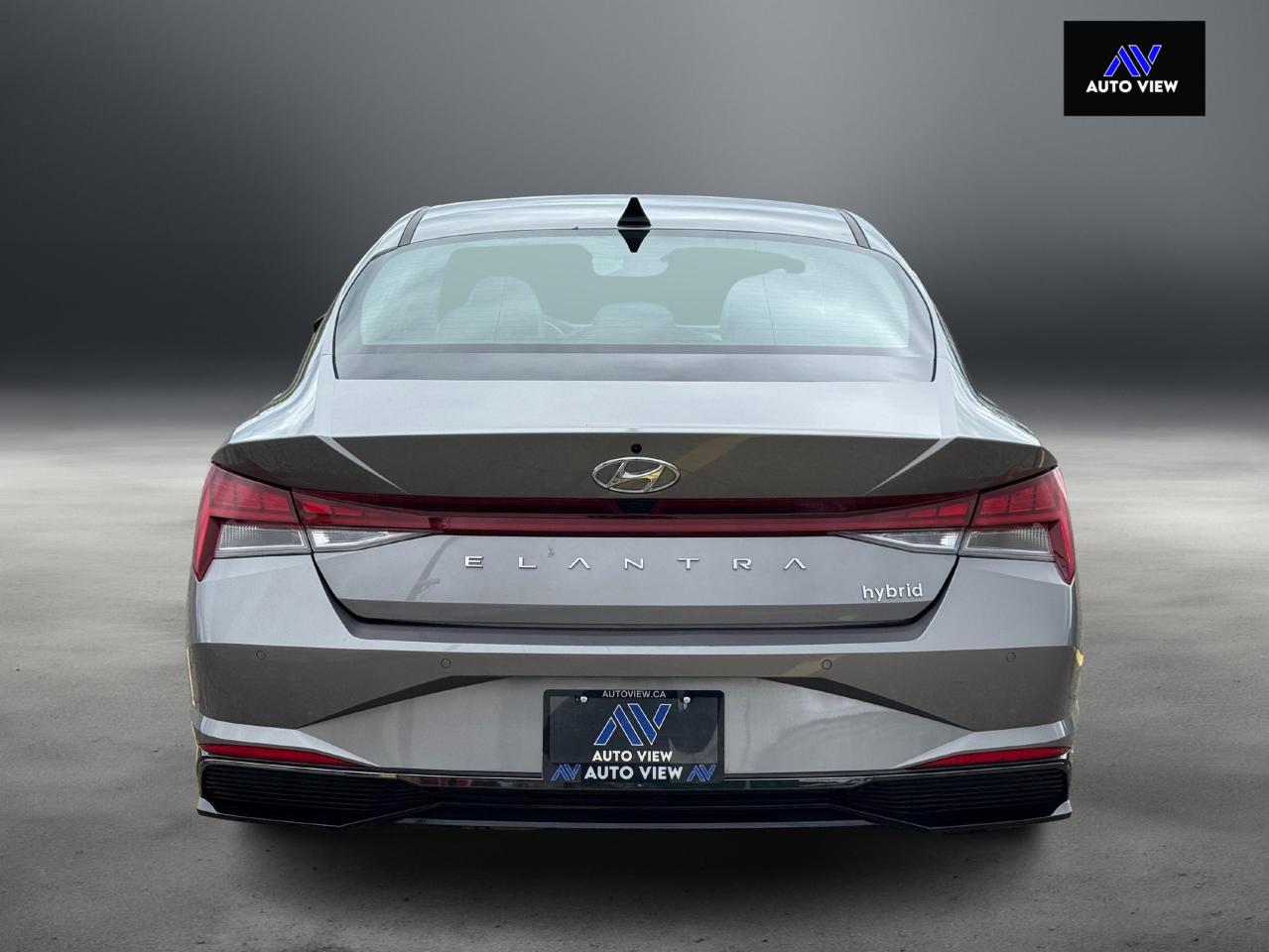 2023 Hyundai Elantra Luxury **HYBRID MODEL** - Photo #6