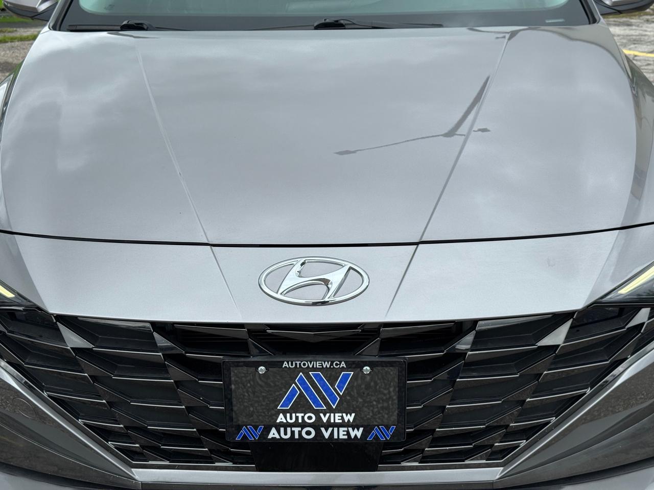2023 Hyundai Elantra Luxury **HYBRID MODEL** - Photo #10