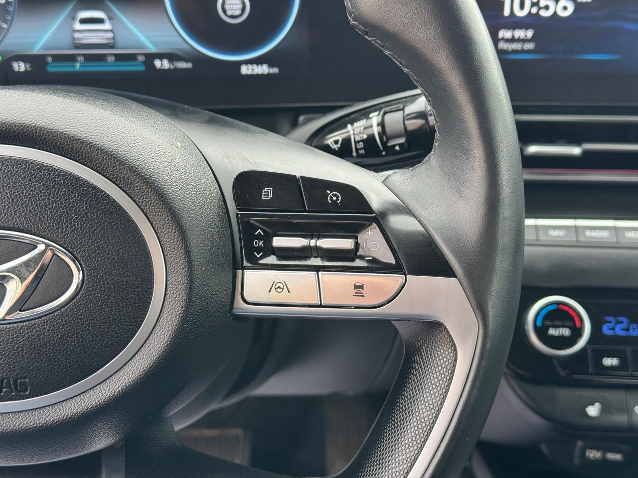 2023 Hyundai Elantra Luxury **HYBRID MODEL** - Photo #20
