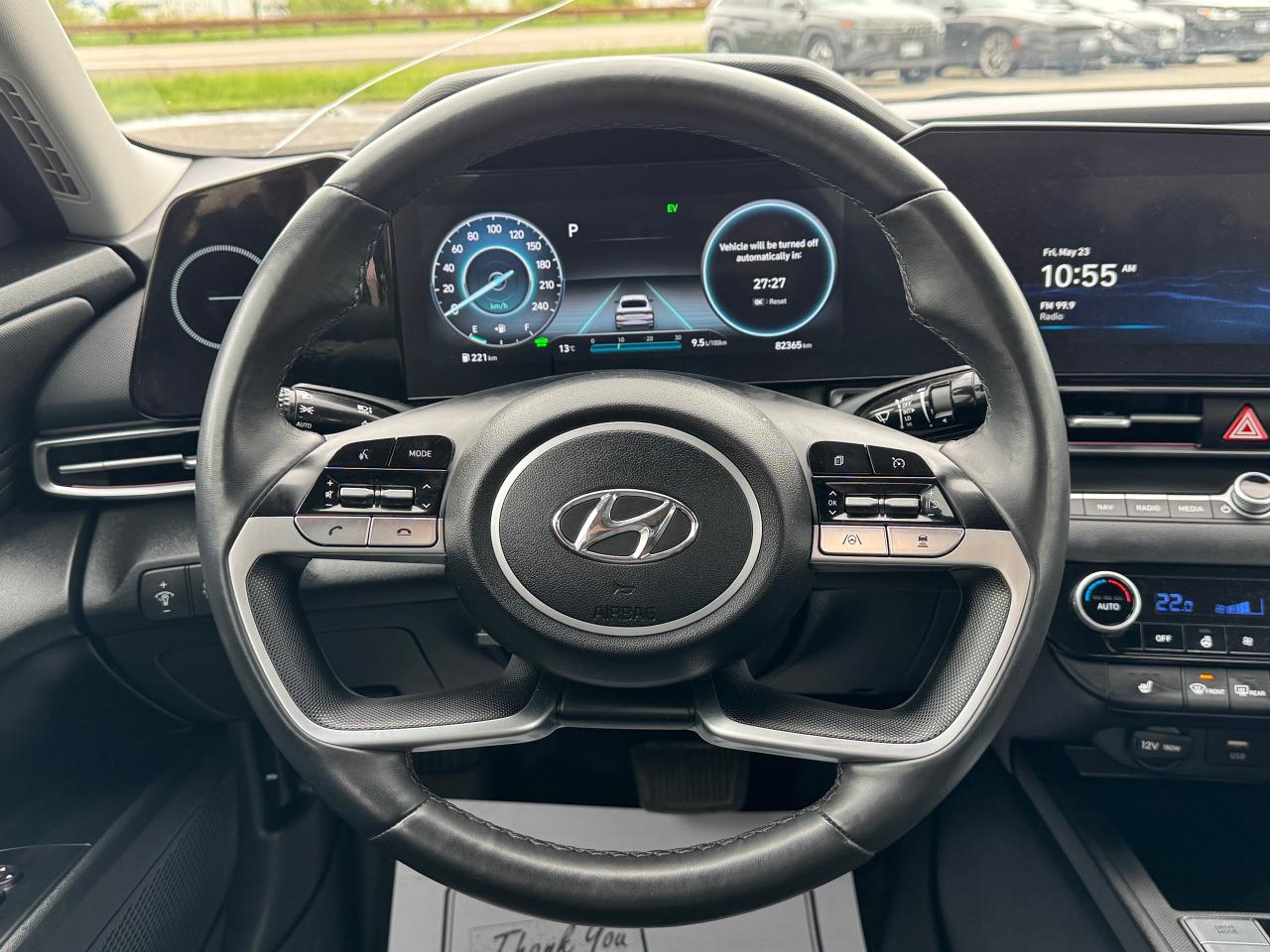 2023 Hyundai Elantra Luxury **HYBRID MODEL** - Photo #17