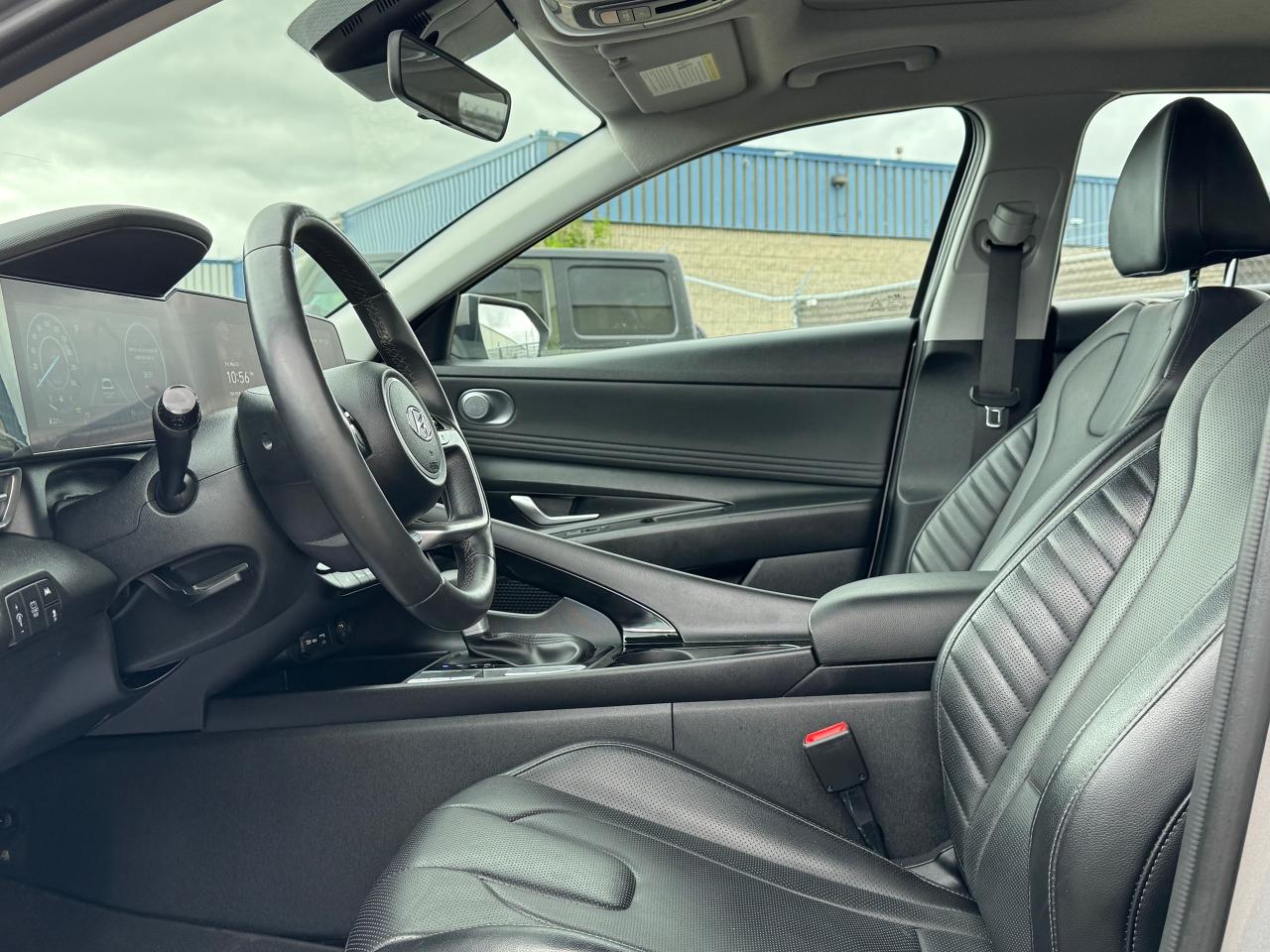 2023 Hyundai Elantra Luxury **HYBRID MODEL** - Photo #27