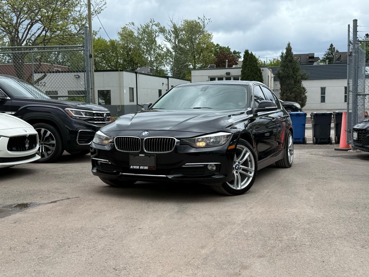 Used 2015 BMW 3 Series 320i xDrive BACKUP|SUNROOF|HEATED SEATS for sale in Oakville, ON