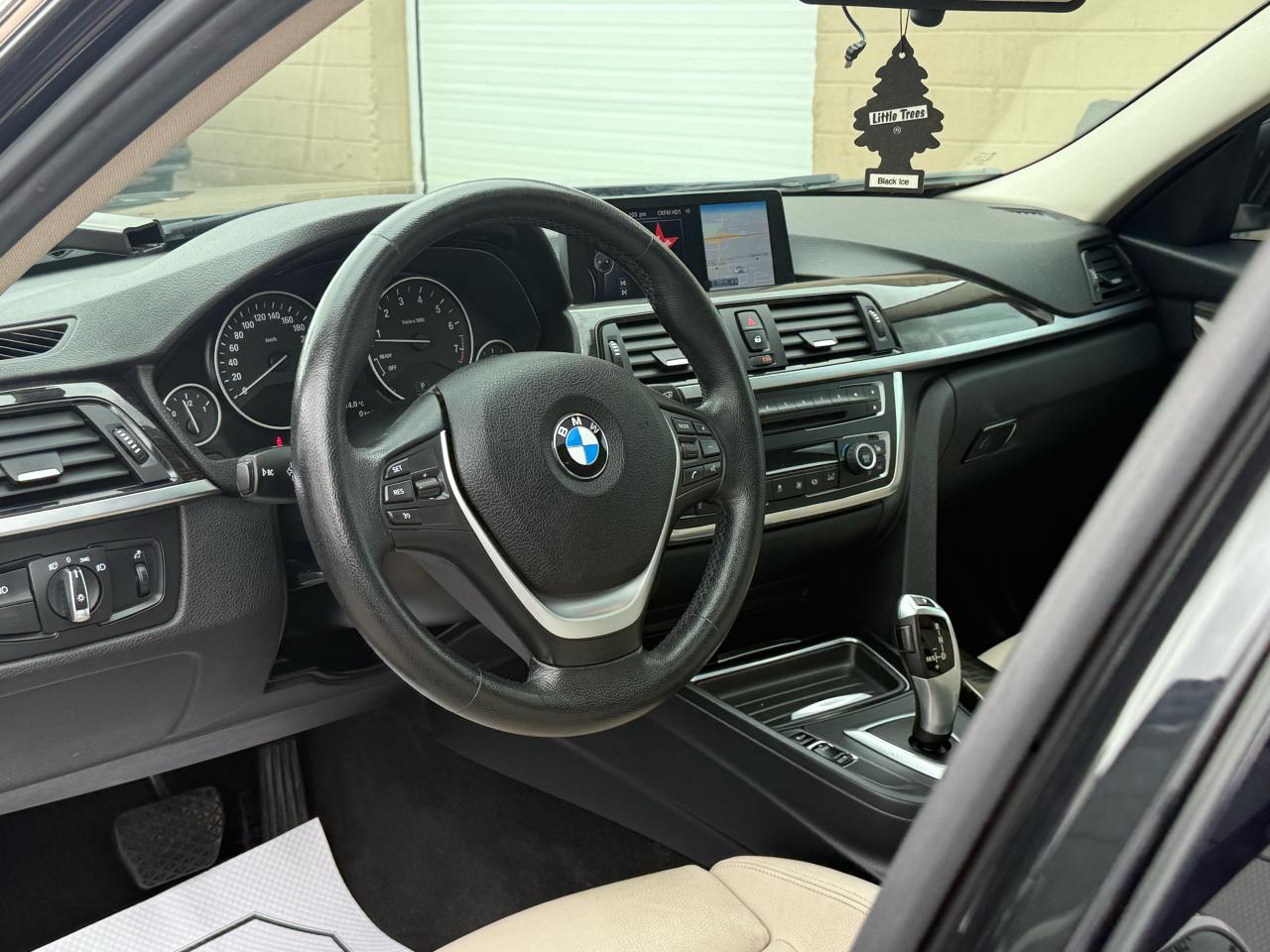 2015 BMW 3 Series 320i xDrive BACKUP|SUNROOF|HEATED SEATS - Photo #6