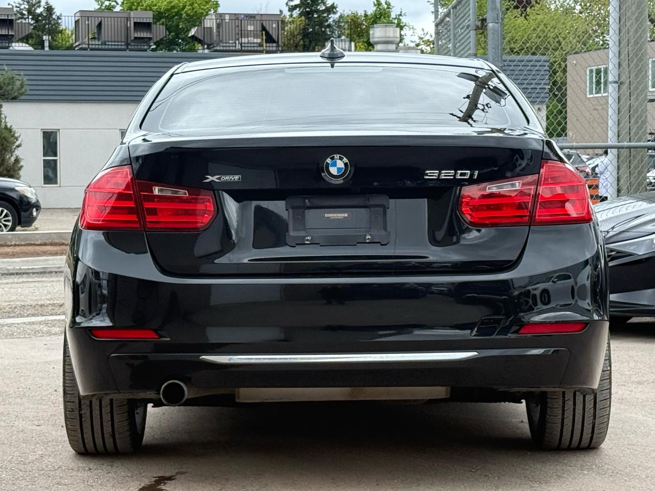 2015 BMW 3 Series 320i xDrive BACKUP|SUNROOF|HEATED SEATS - Photo #4