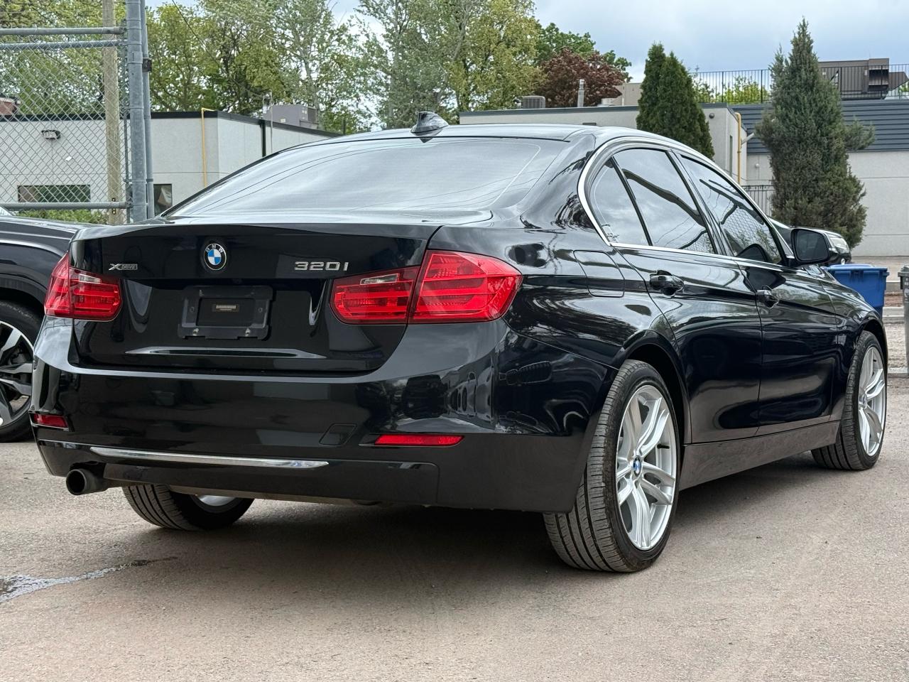 2015 BMW 3 Series 320i xDrive BACKUP|SUNROOF|HEATED SEATS - Photo #3