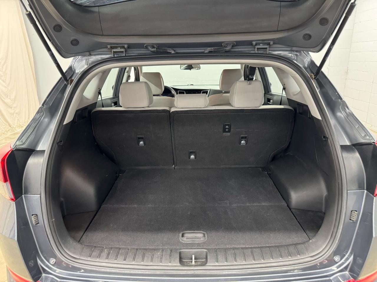 2017 Hyundai Tucson AWD 4dr 2.0L
