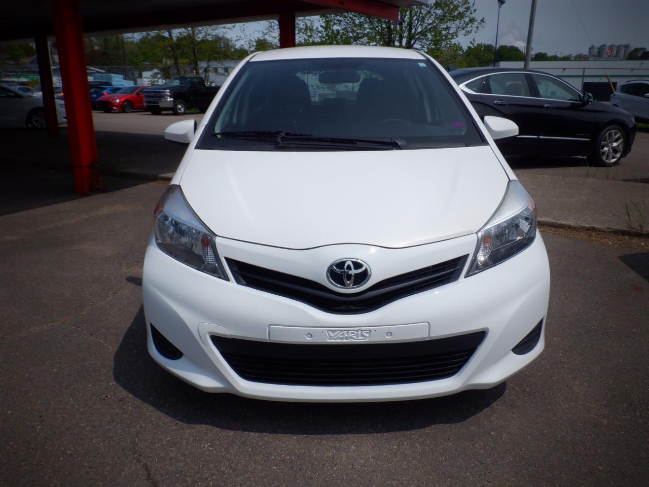 2014 Toyota Yaris LE - Photo #2