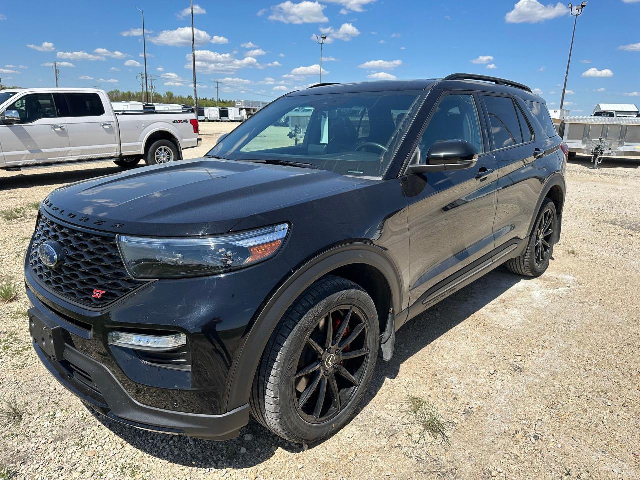 2023 Ford Explorer ST Photo1
