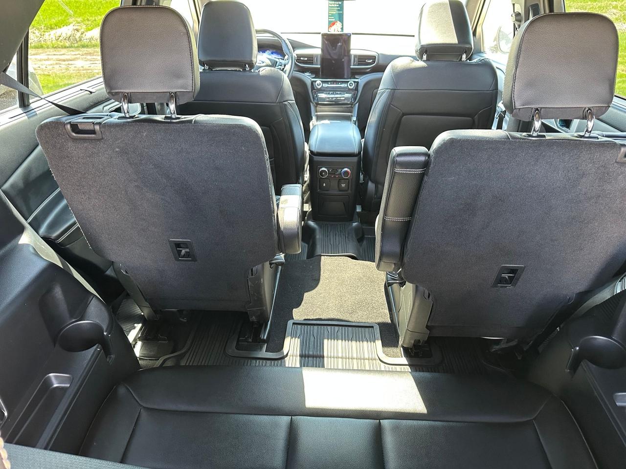 2023 Ford Explorer ST Photo5