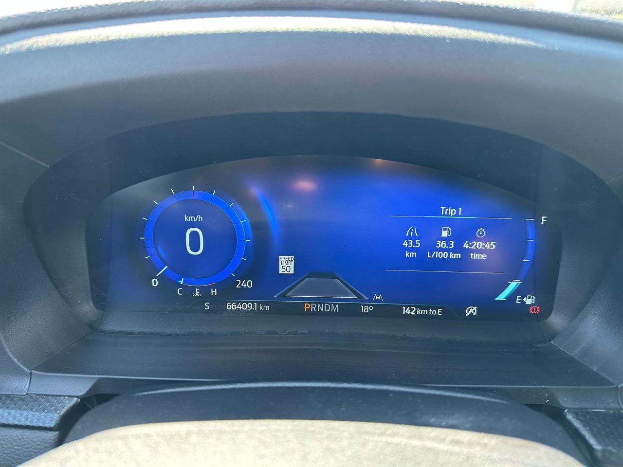 2023 Ford Explorer ST Photo5