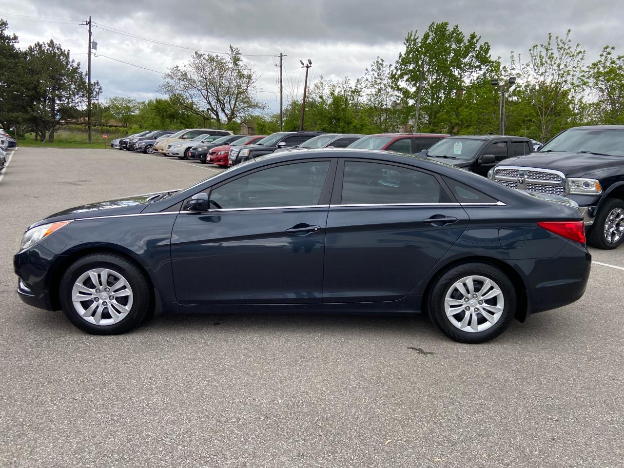 2011 Hyundai Sonata GL ** HTD SEATS, BLUETOOTH, CRUISE ** Photo3