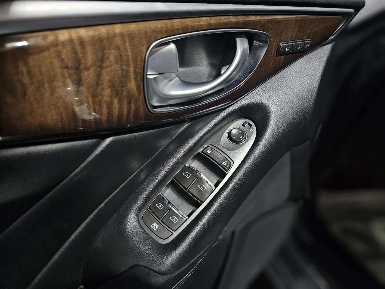2014 Infiniti Q50 4dr Sdn Hybrid AWD - Photo #15