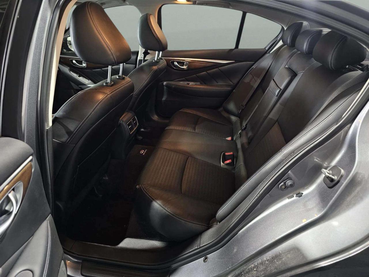 2014 Infiniti Q50 4dr Sdn Hybrid AWD - Photo #16
