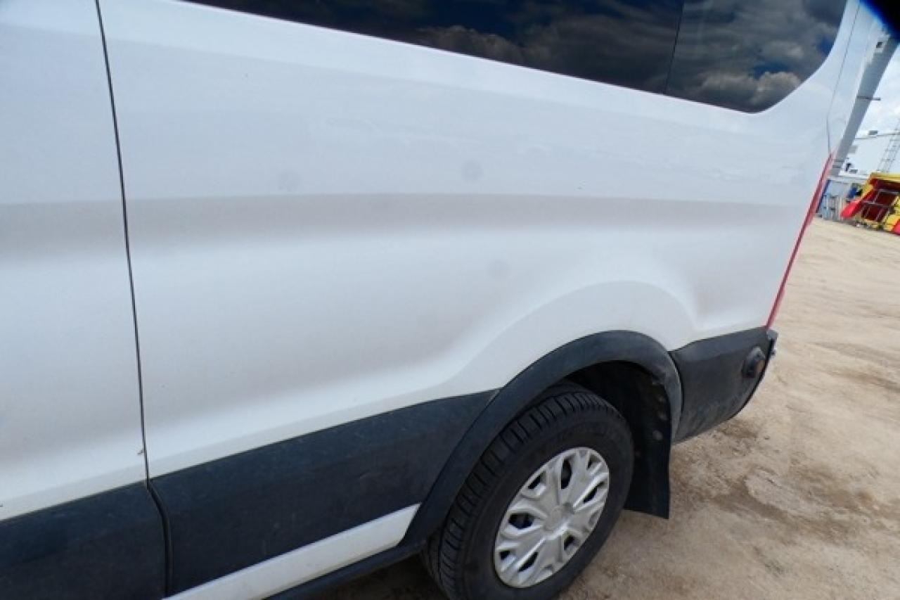 2020 Ford Transit 350 XLT Low Roof 15 pass. w/cloth seats, BUC - Photo #24