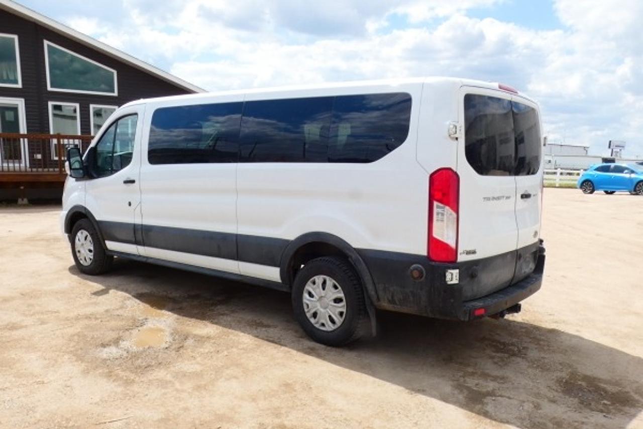 2020 Ford Transit 350 XLT Low Roof 15 pass. w/cloth seats, BUC - Photo #8