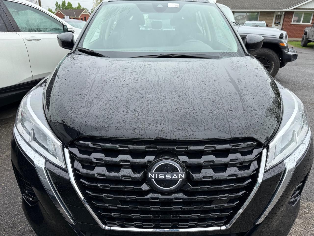 Used 2023 Nissan Kicks SV AutoStart! Heated Steering! for sale in Kemptville, ON