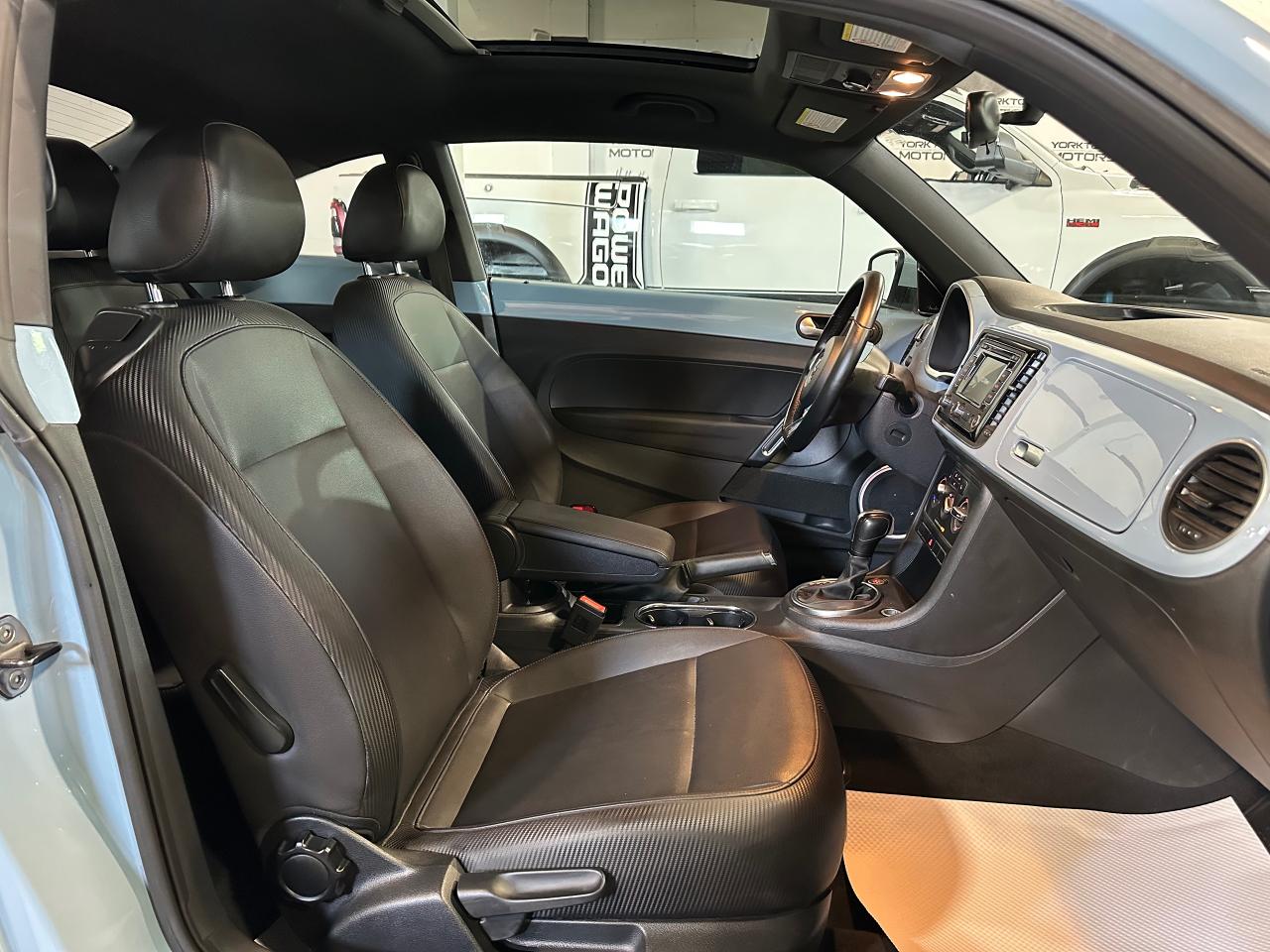 2012 Volkswagen Beetle 2DR PREMIERE+ | NO ACCIDENT | CUSTOM COLOR - Photo #12