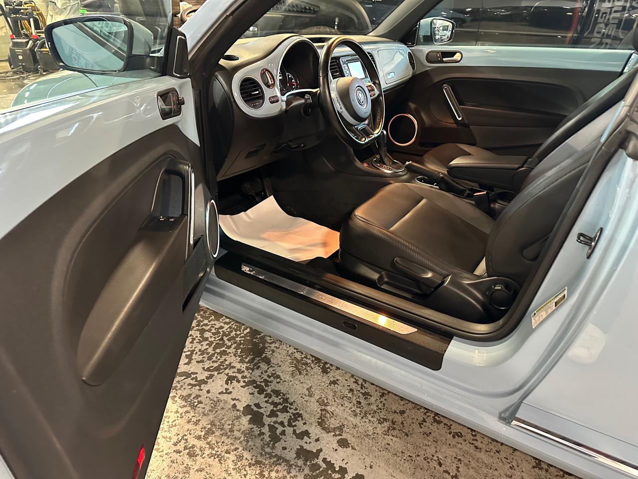 2012 Volkswagen Beetle 2DR PREMIERE+ | NO ACCIDENT | CUSTOM COLOR - Photo #21