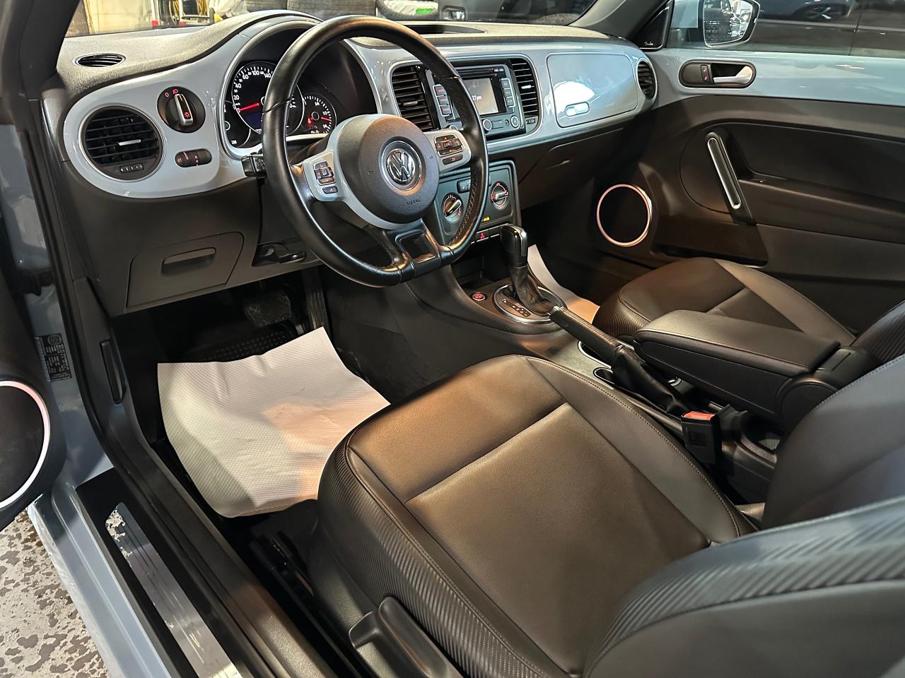 2012 Volkswagen Beetle 2DR PREMIERE+ | NO ACCIDENT | CUSTOM COLOR - Photo #22