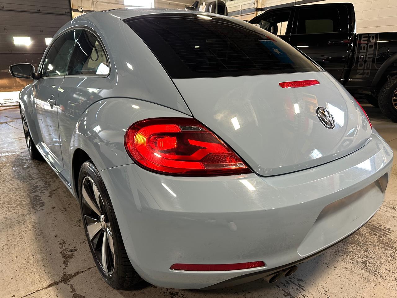 2012 Volkswagen Beetle 2DR PREMIERE+ | NO ACCIDENT | CUSTOM COLOR - Photo #20
