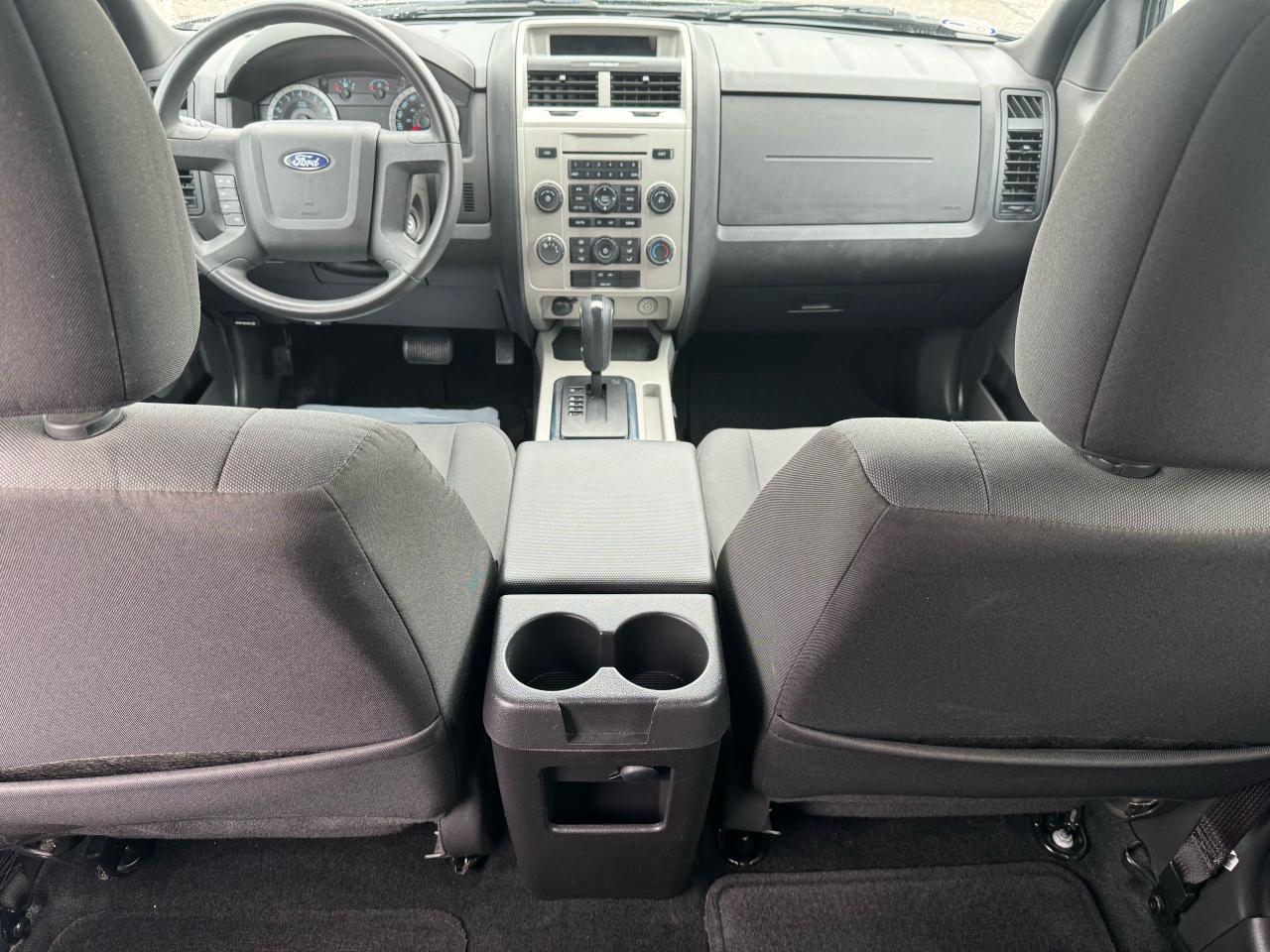2011 Ford Escape XLT - Photo #12