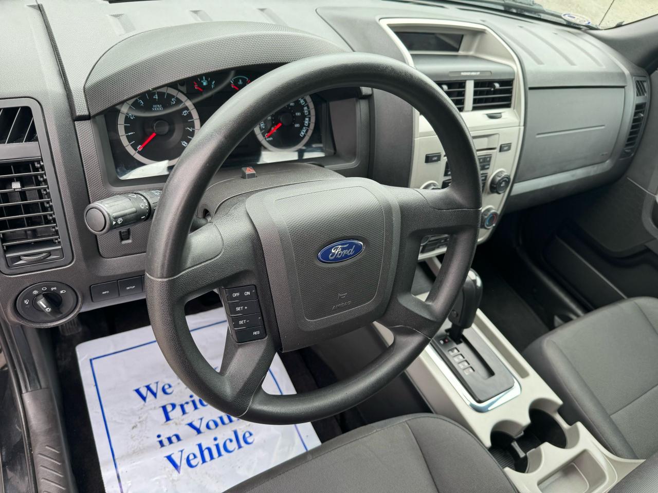 2011 Ford Escape XLT - Photo #9