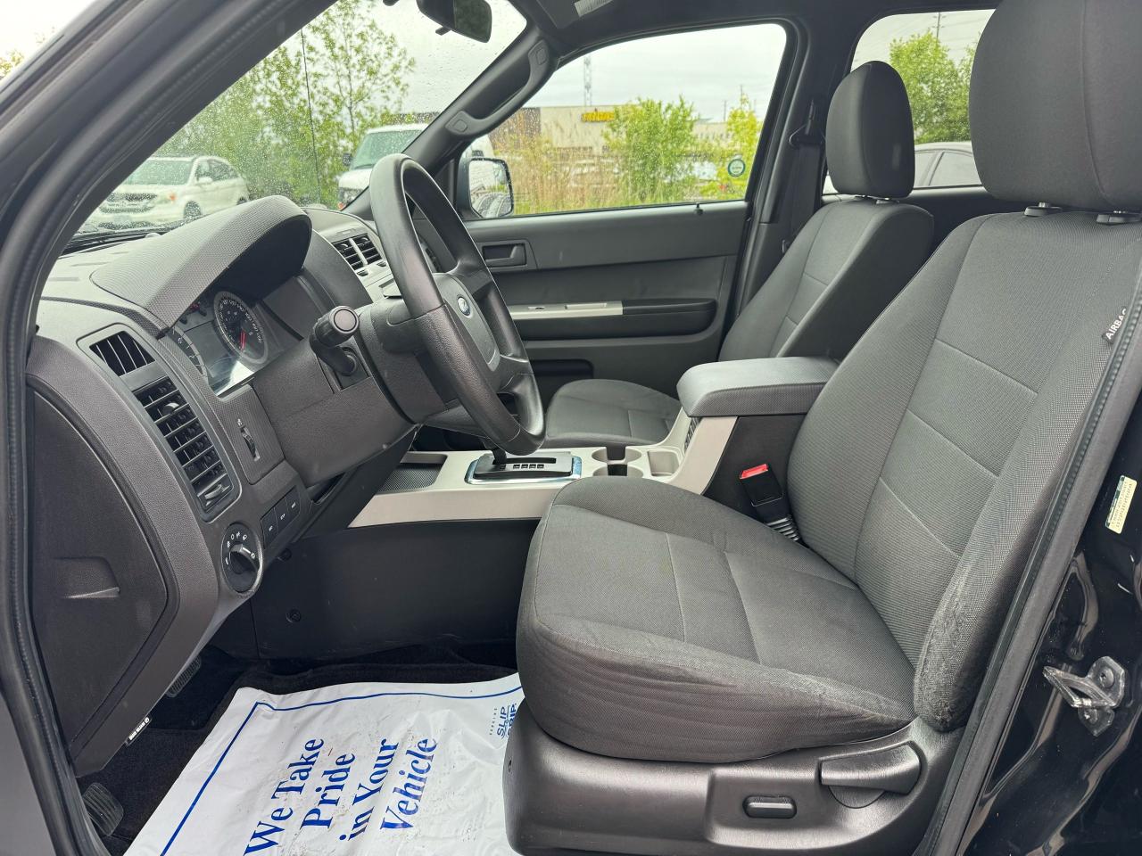 2011 Ford Escape XLT - Photo #10