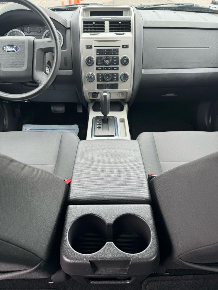 2011 Ford Escape XLT - Photo #13