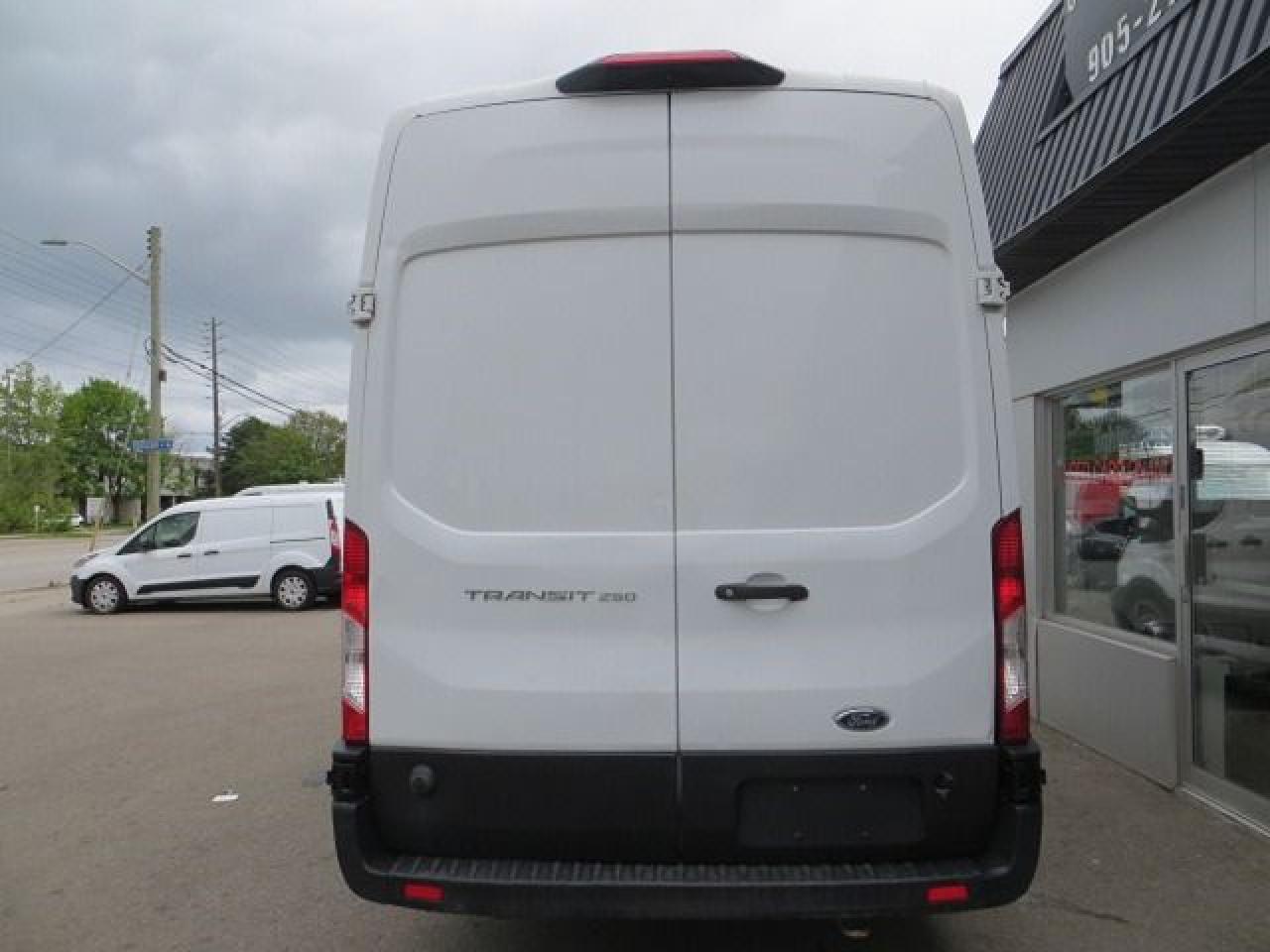 2019 Ford Transit CERTIFIED, HIGH ROOF, 3.7L, EXTRA LONG, SHELVES - Photo #18