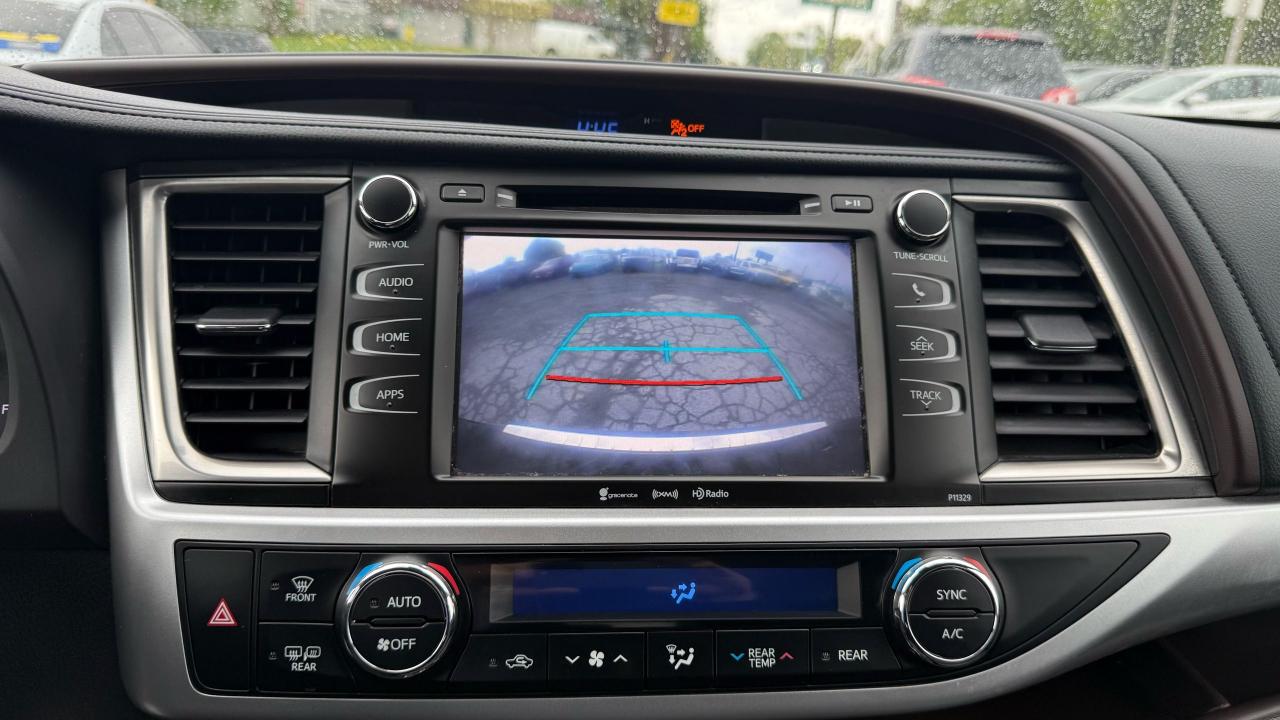 2017 Toyota Highlander LE - Photo #18