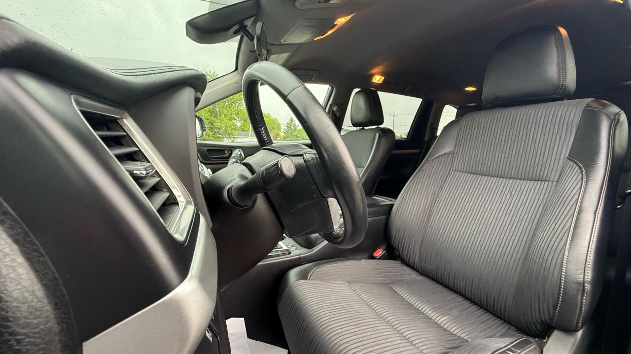 2017 Toyota Highlander LE - Photo #9
